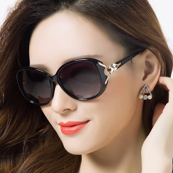 KINGSEVEN Gray Gradient Polarized Butterfly Sunglasses with Gold Crystal Fox - Picture 1 of 16